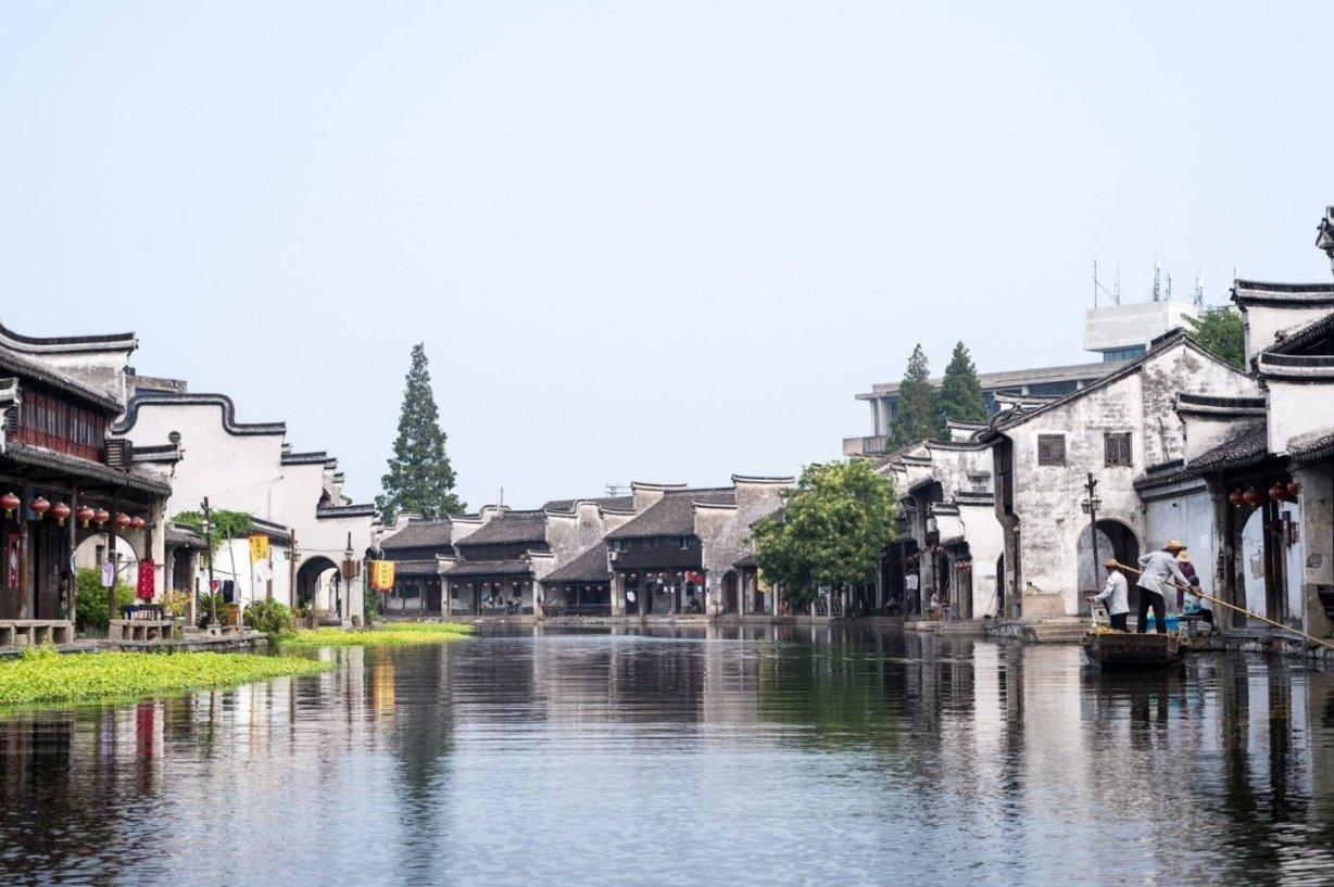 逃出白海豹洞